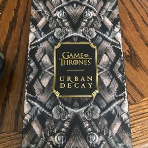Urban Decay x Game of Thrones Palette